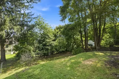 Exterior - 31 Barnard Rd, Worcester, MA 01605 photo 5 of 6