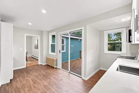 Entry Way - 31 Barnard Rd, Worcester, MA 01605 photo 2 of 5