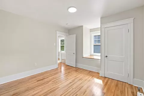 Bedroom - 31 Barnard Rd, Worcester, MA 01605 photo 2 of 8