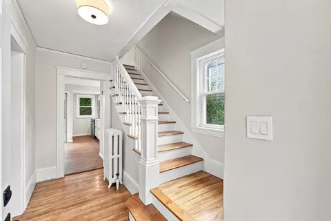 Entry Way - 31 Barnard Rd, Worcester, MA 01605 photo 1 of 5