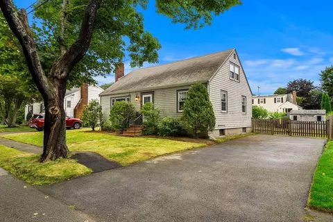 Exterior - 18 Iverson Rd, Beverly, MA 01915 photo 2 of 6