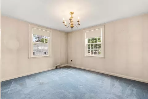 Bedroom - 18 Iverson Rd, Beverly, MA 01915 photo 1 of 8