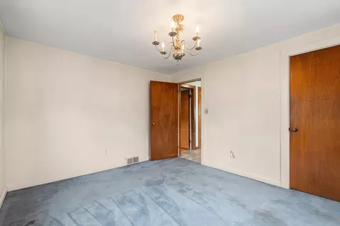 Bedroom - 18 Iverson Rd, Beverly, MA 01915 photo 2 of 8
