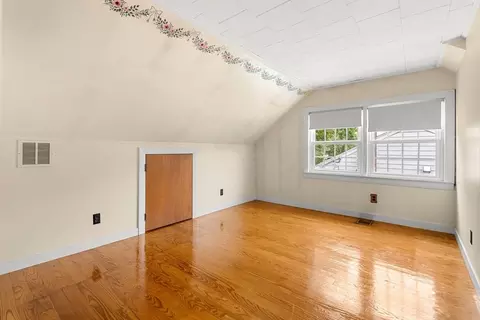 Bedroom - 18 Iverson Rd, Beverly, MA 01915 photo 7 of 8