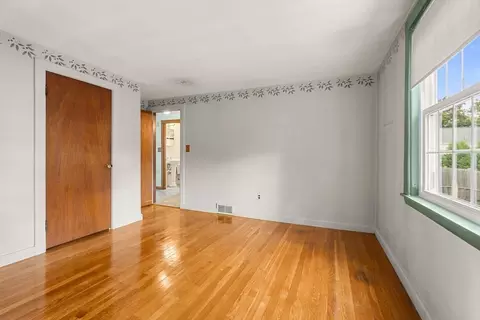 Bedroom - 18 Iverson Rd, Beverly, MA 01915 photo 6 of 8