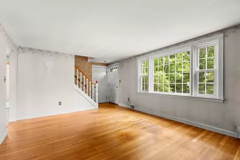 Living - 18 Iverson Rd, Beverly, MA 01915 photo 3 of 3
