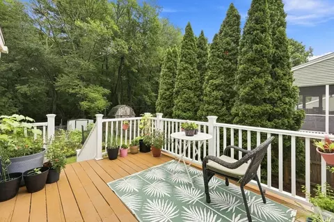 Exterior - 25 Mohawk Path, Bellingham, MA 02019 photo 4 of 10