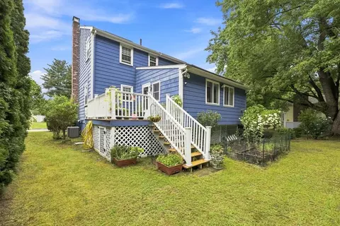 Exterior - 25 Mohawk Path, Bellingham, MA 02019 photo 9 of 10