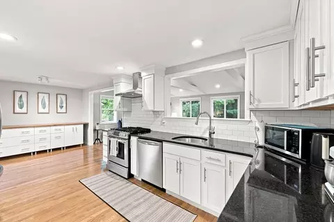 Kitchen - 25 Mohawk Path, Bellingham, MA 02019 photo 1 of 6