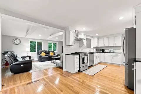 Kitchen - 25 Mohawk Path, Bellingham, MA 02019 photo 6 of 6