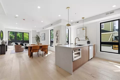 17 Holmes #1, Quincy, MA 02171