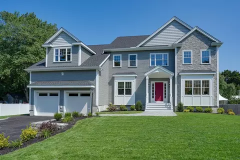 4 Wildwood St, Burlington, MA 01803