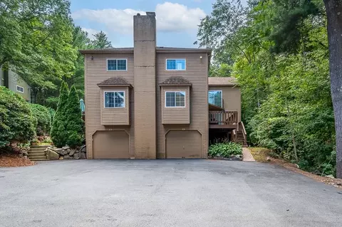 25 Voyagers Ln #25, Ashland, MA 01721