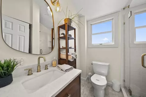 Bath - 17 Millett St #3, Gloucester, MA 01930 photo 1 of 1