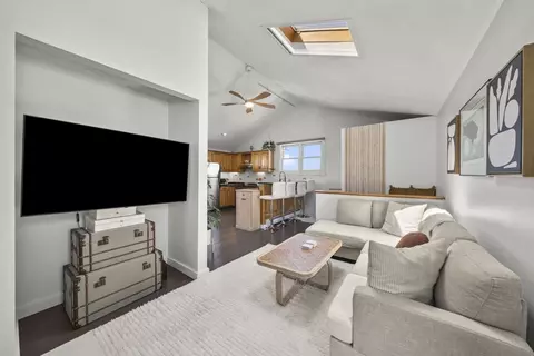 Living - 17 Millett St #3, Gloucester, MA 01930 photo 2 of 3