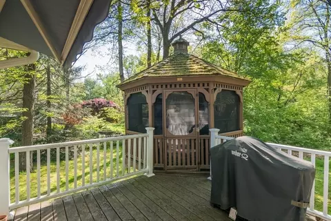 Exterior - 908 Burts Pit Rd, Northampton, MA 01062 photo 7 of 12