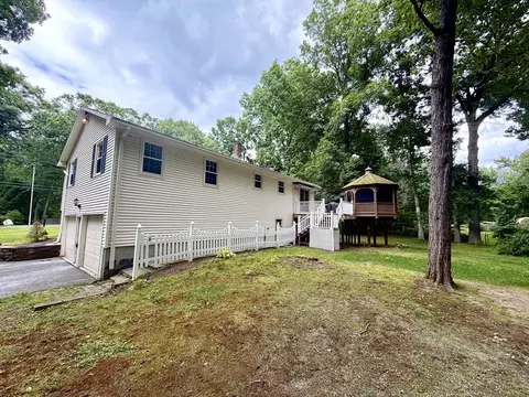 Exterior - 908 Burts Pit Rd, Northampton, MA 01062 photo 5 of 12