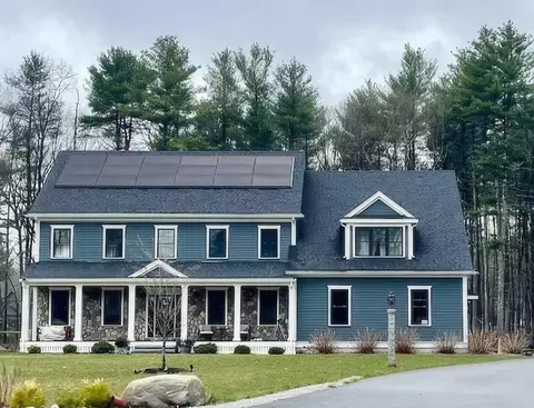 4 Hummingbird Ln, Westford, MA 01886