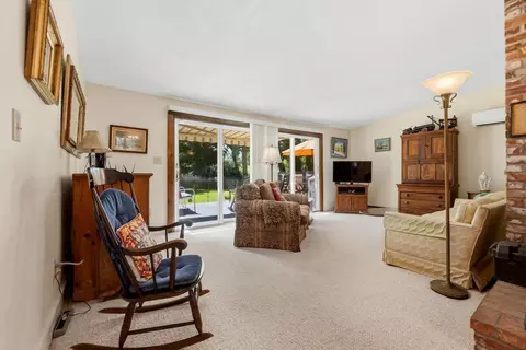 Living - 8 Colgate Rd, Beverly, MA 01915 photo 2 of 2