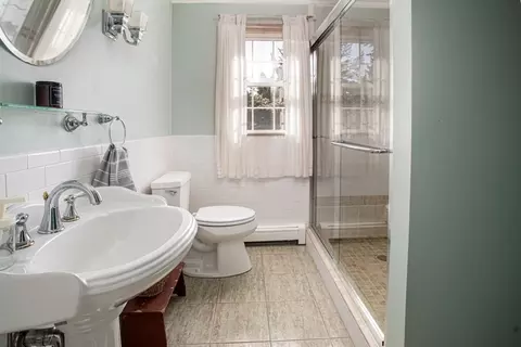 Bath - 14 Shady Ln, Wareham, MA 02571 photo 1 of 4