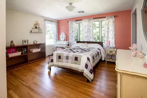 Bedroom - 14 Shady Ln, Wareham, MA 02571 photo 3 of 3