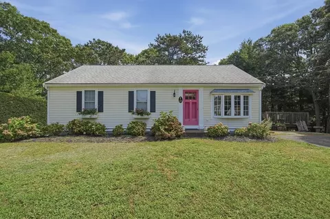 25 Sea Horse Rd, Harwich, MA 02645