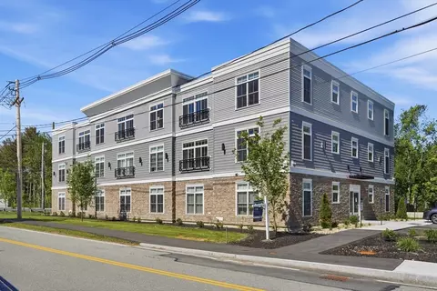 7 Cross St #202, Wilmington, MA 01887