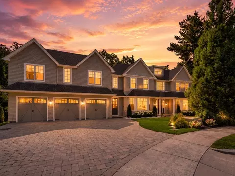 31 Kesseler Way, Chestnut Hill, MA 02467