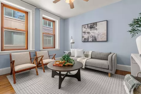 Living - 8 Garrison St #501, Boston, MA 02116 photo 2 of 4