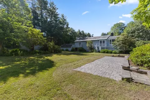 Exterior - 627 Main St, Dunstable, MA 01827 photo 3 of 6