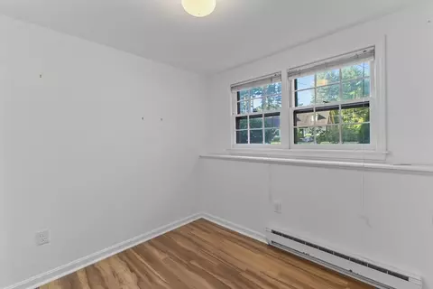 Bedroom - 627 Main St, Dunstable, MA 01827 photo 7 of 7
