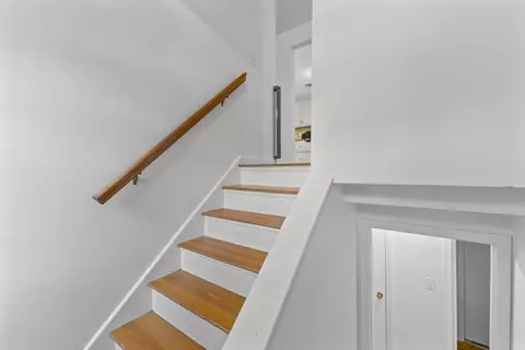 Entry Way - 627 Main St, Dunstable, MA 01827 photo 1 of 2