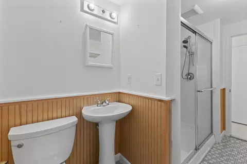 Bath - 627 Main St, Dunstable, MA 01827 photo 3 of 3