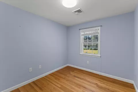 Bedroom - 627 Main St, Dunstable, MA 01827 photo 2 of 7
