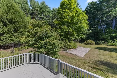 Exterior - 627 Main St, Dunstable, MA 01827 photo 2 of 6