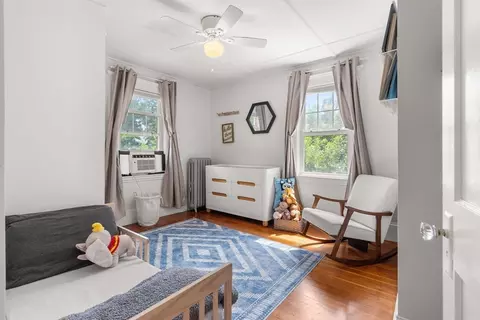 Bedroom - 16 Maple Ave, Danvers, MA 01923 photo 4 of 6