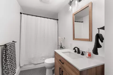 Bath - 16 Maple Ave, Danvers, MA 01923 photo 2 of 3