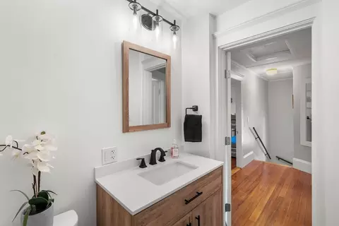Entry Way - 16 Maple Ave, Danvers, MA 01923 photo 2 of 2