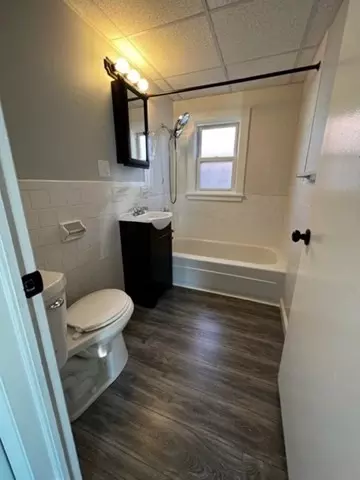 Bath - 224 Tripp St, Fall River, MA 02724 photo 1 of 1