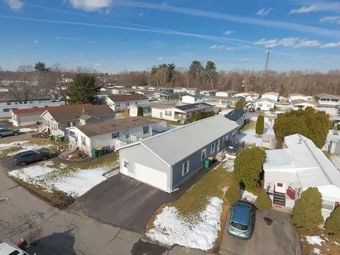 16 Jason Way #16, West Bridgewater, MA 02379