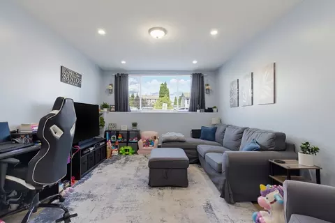 Living - 239 Glasgow St #1, Fall River, MA 02721 photo 2 of 2