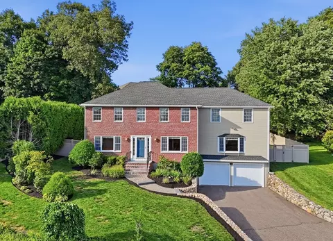44 Raffaele Dr, Waltham, MA 02452