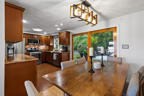 Dining - 849 Washington St, Dedham, MA 02026 photo 2 of 4