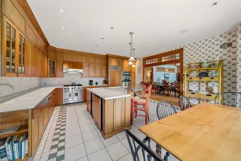 Kitchen - 4 Sherburne Way, Wareham, MA 02571 photo 2 of 2