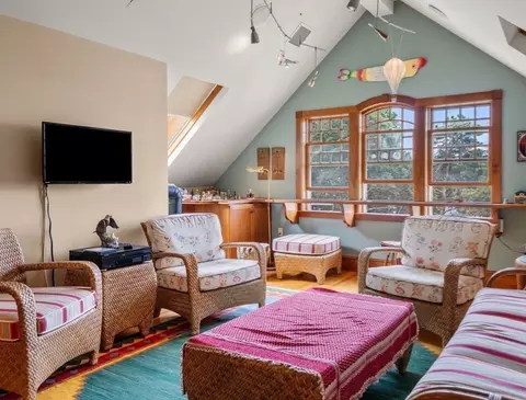 Living - 4 Sherburne Way, Wareham, MA 02571 photo 4 of 5