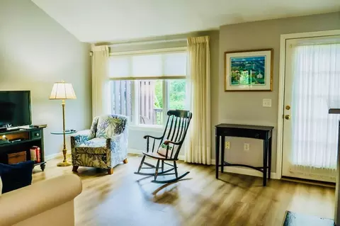 Living - 15 Classic Cir #15, Mashpee, MA 02649 photo 2 of 2