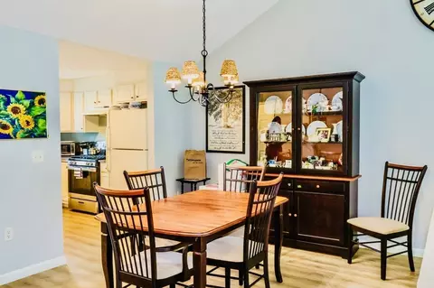 Dining - 15 Classic Cir #15, Mashpee, MA 02649 photo 1 of 1