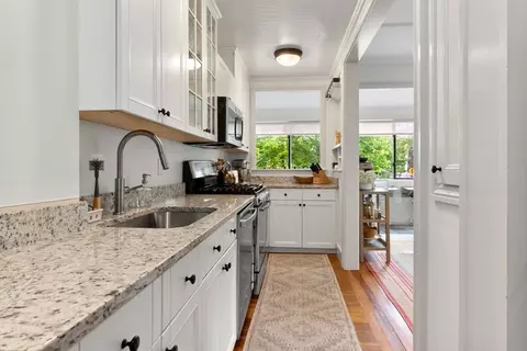 Kitchen - 52 Bridge St, Hamilton, MA 01982 photo 2 of 3