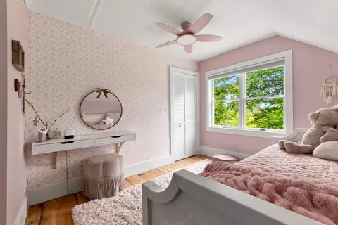 Bedroom - 52 Bridge St, Hamilton, MA 01982 photo 7 of 8