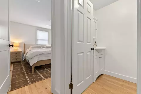 Entry Way - 52 Bridge St, Hamilton, MA 01982 photo 6 of 7